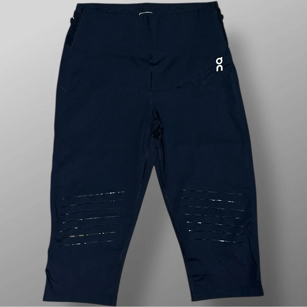 On Running Women Trail Tights Cropped Leggings M Black Pockets Knee Grippers - Picture 2 of 10